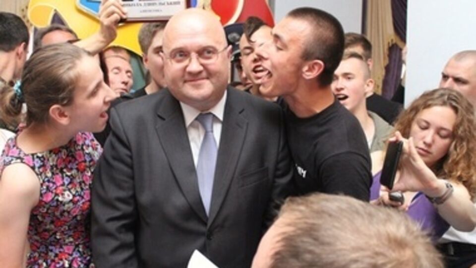 Хмельницкий губернатор отказался писать заявление об отставке