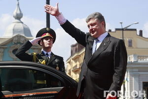 Петр Порошенко: Я жду от правительства и парламентского большинства поддержки проекта конституции