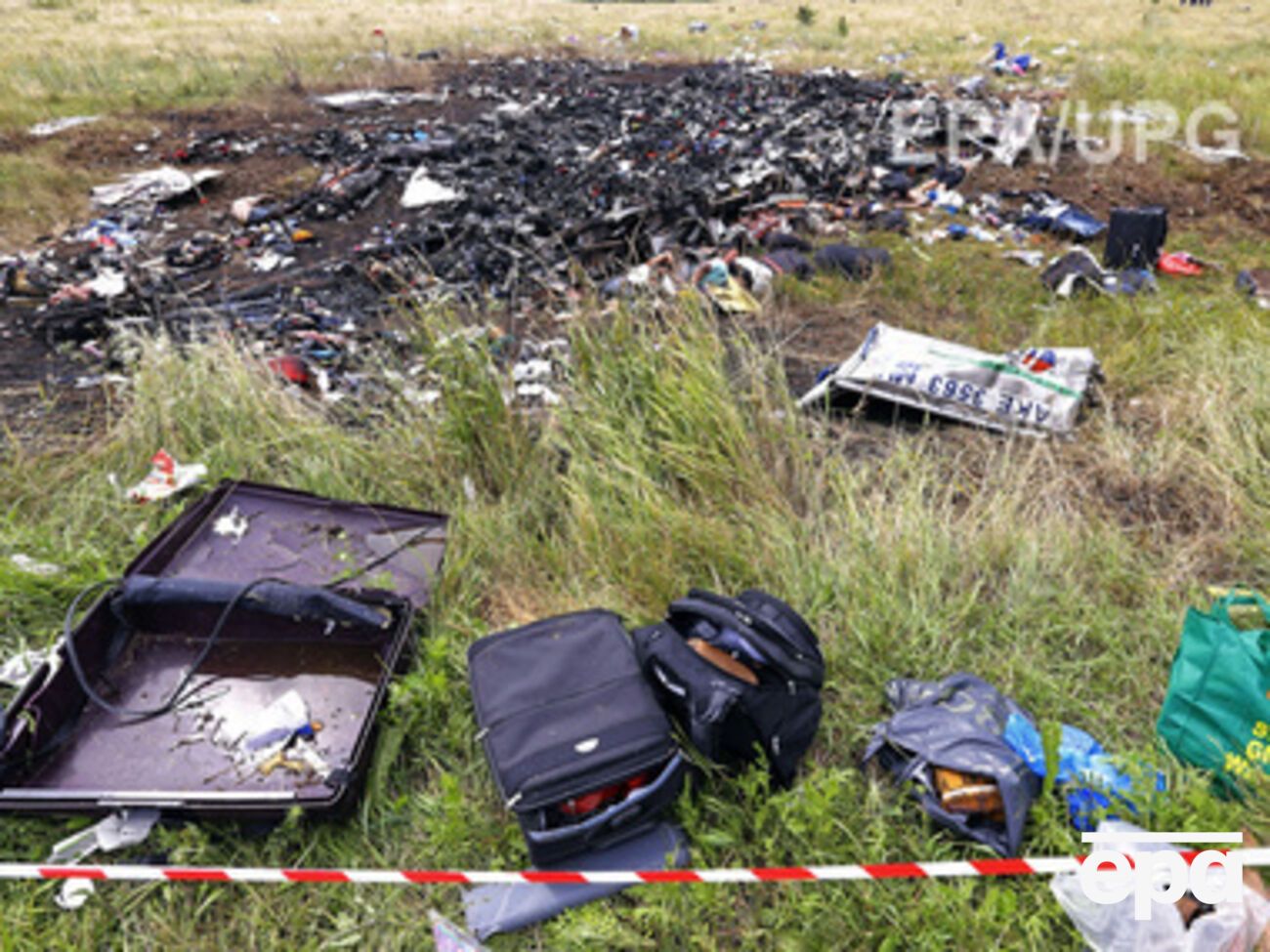 В СНБО заявили, что боевики собирают с тел погибших личные ценные вещи и крадут кредитные карты пассажиров