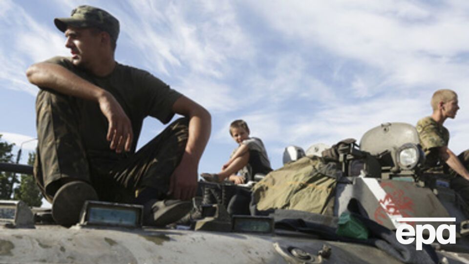 Украинские военные находятся под обстрелом террористов