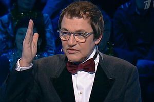 Дмитрий Дибров ведет в РФ телепрограмму "Кто хочет стать миллионером?"