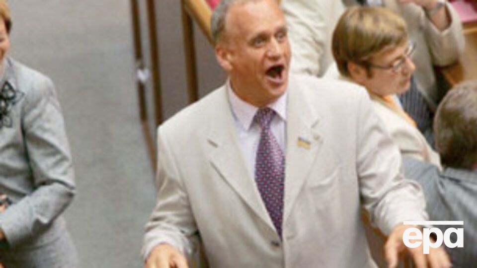 В центре Луганска горят несколько зданий