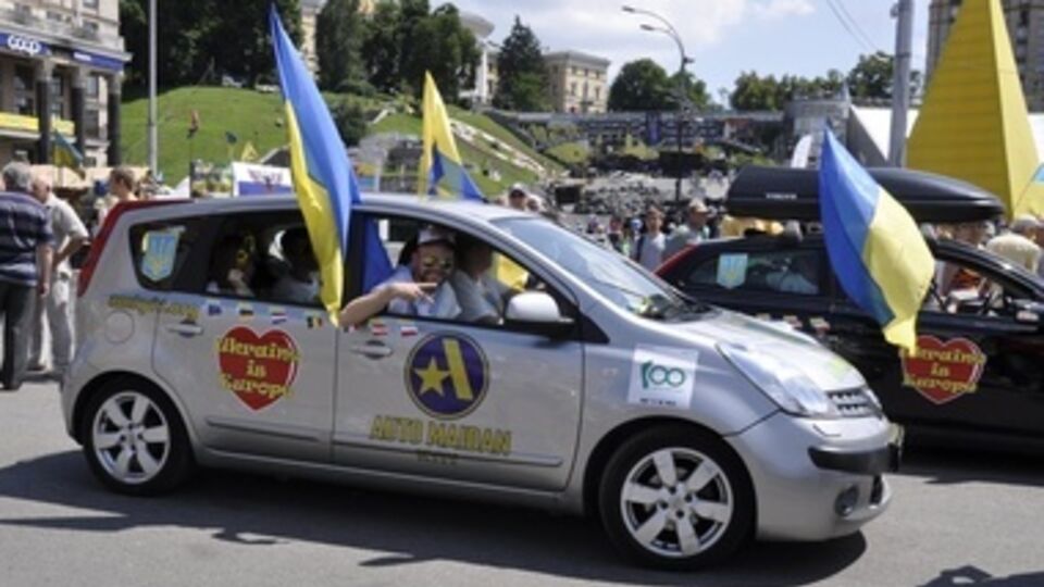 За две с половиной недели активисты посетят шесть стран