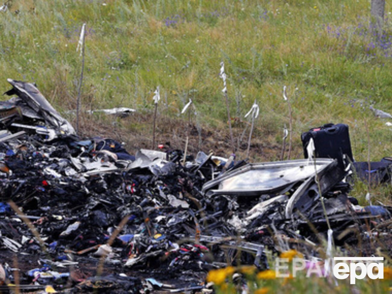 По словам Бородая, боевики предоставили миссии ОБСЕ неограниченное право работать в зоне катастрофы.