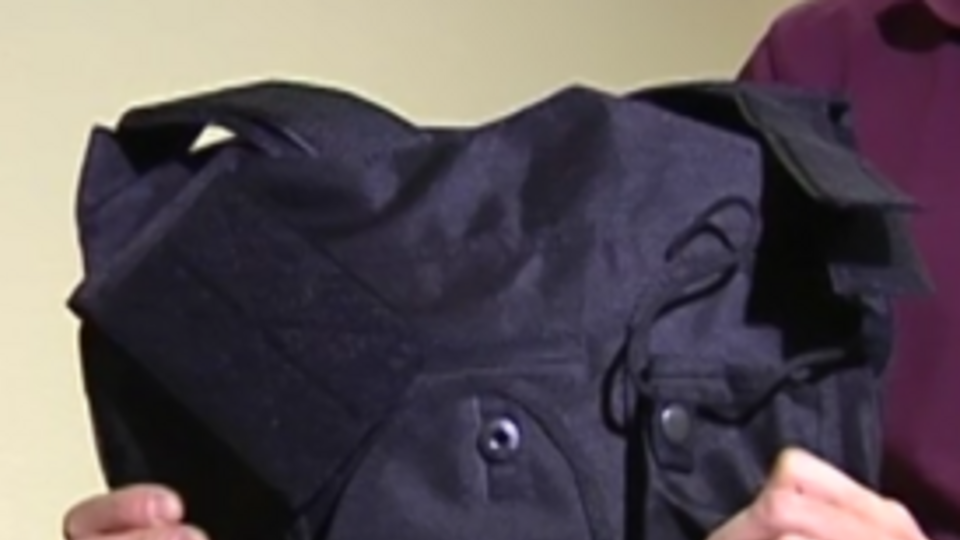 Аферисты знали, что продают поддельные жилеты