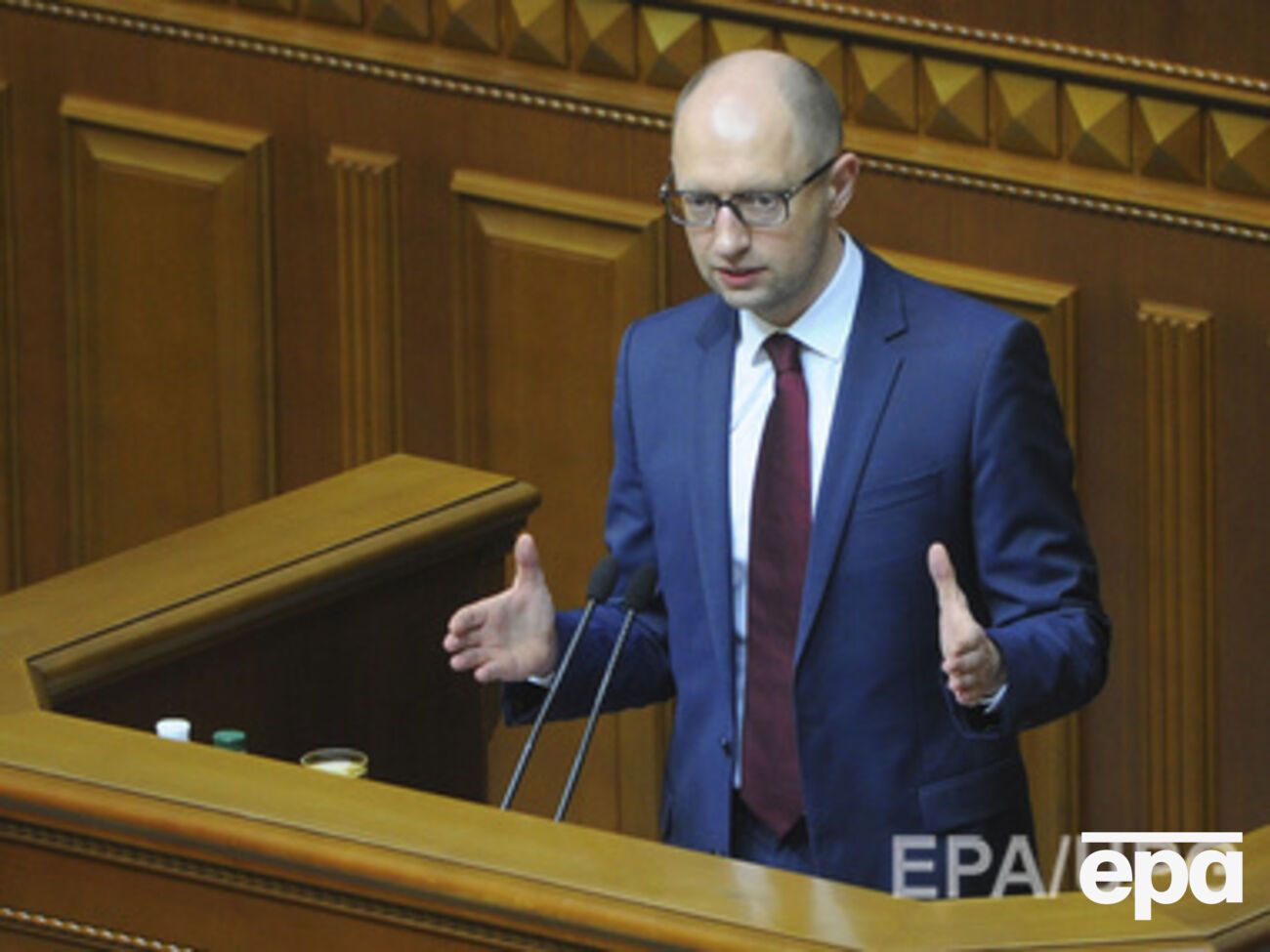 Российское правительство пока ничем не помогло в расследовании ситуации вокруг Boeing 777, заявил Яценюк