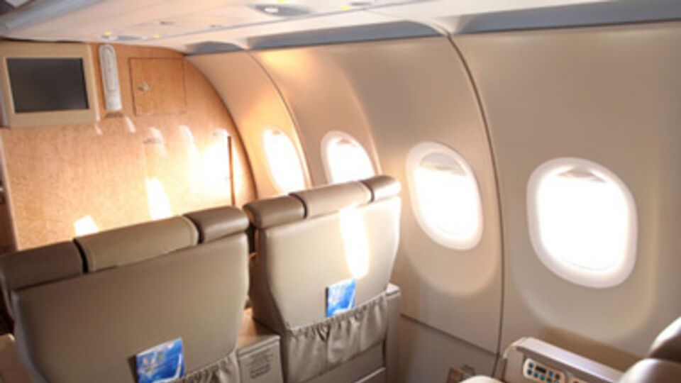 Петр Порошенко отдал свой самолет международной комиссии