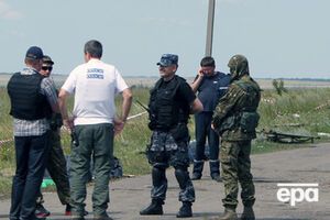 Боевики расхищают место аварии самолета в Донецкой области