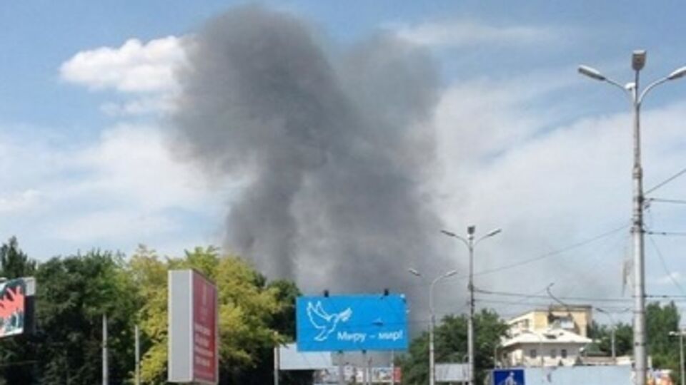 В Донецке загорелся рынок возле вокзала