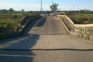 Через мост проходила одна из самых важных дорог в городе