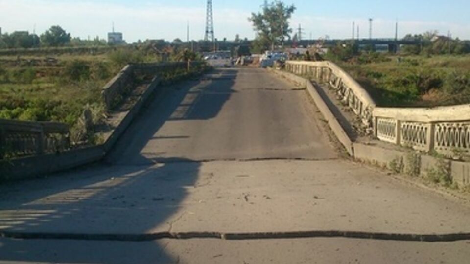 Через мост проходила одна из самых важных дорог в городе