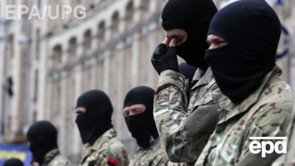 По данным прокуратуры, майдановцы продолжают удерживать 12 админзданий в Киеве