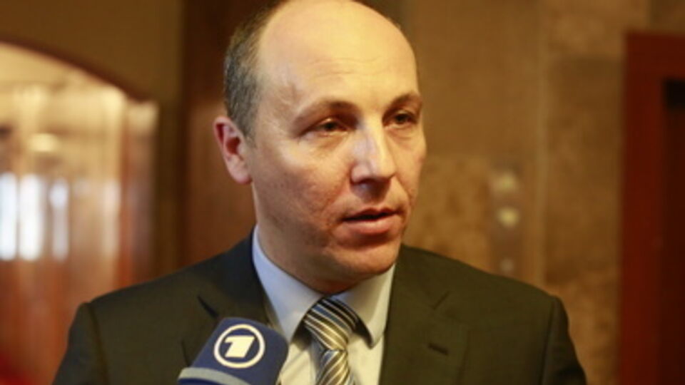 Андрей Парубий: Террористы обстреливают пустую территорию Российской Федерации, а в ответ наносятся удары по нашим позициям