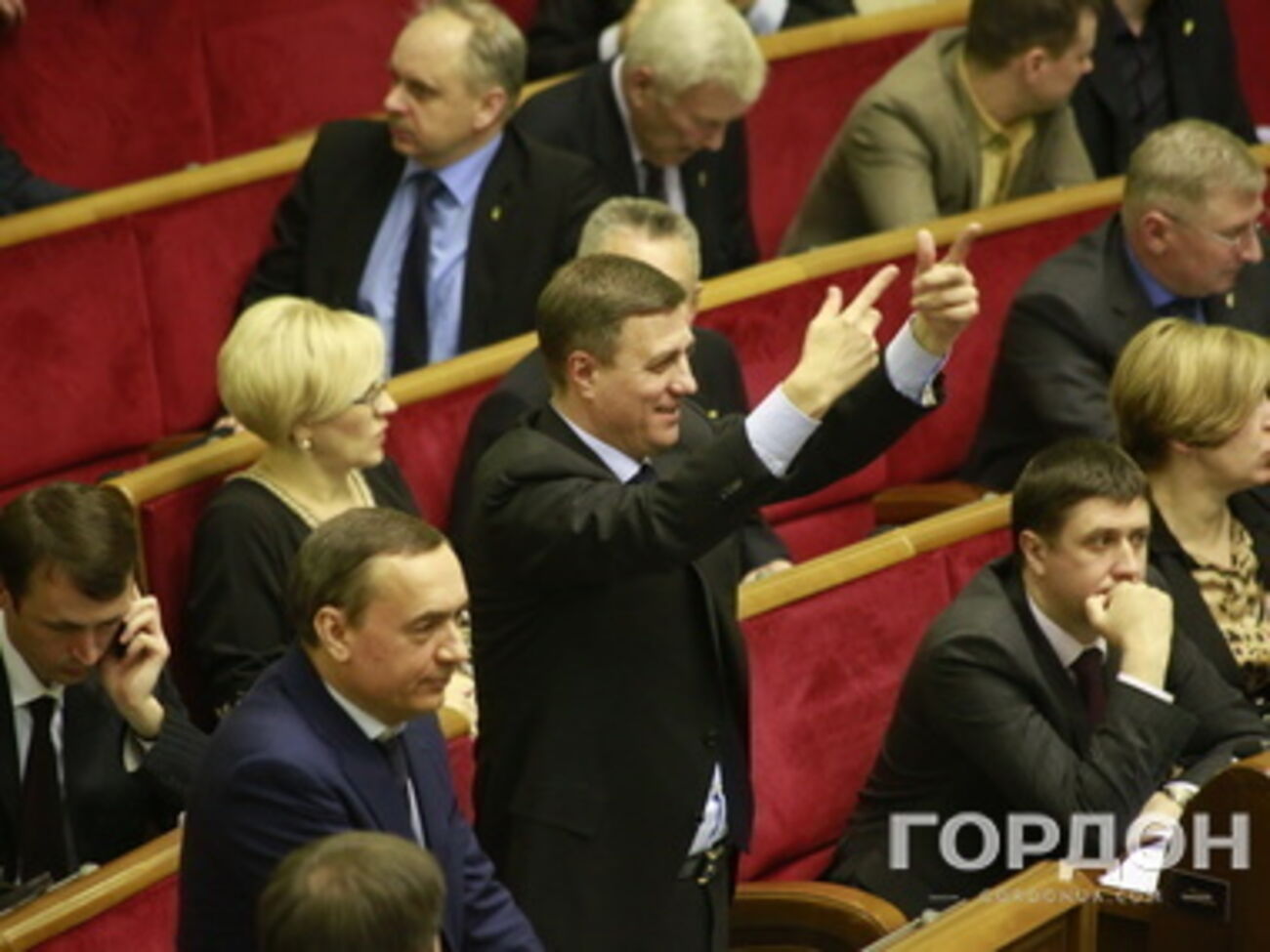 Спикер Александр Турчинов после голосования за законопроект сказал, что немедленно отправит его на подпись президенту