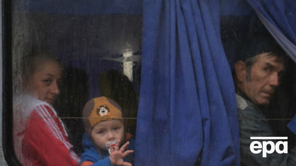 Подготовленные автобусы боевики не выпустили из Донецка