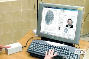 Биометрические паспорта начнут выдавать с 2015 года