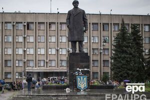 Памятник Ленину в Славянске после освобождения города от террористов