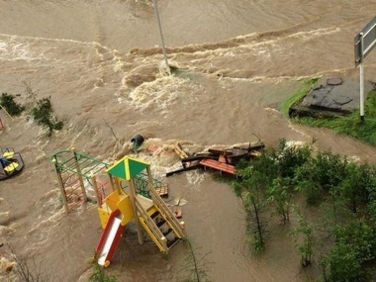 Магадан полностью затопило