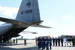 Из Харькова отправили первый рейс с телами пассажиров MH17. Фоторепортаж