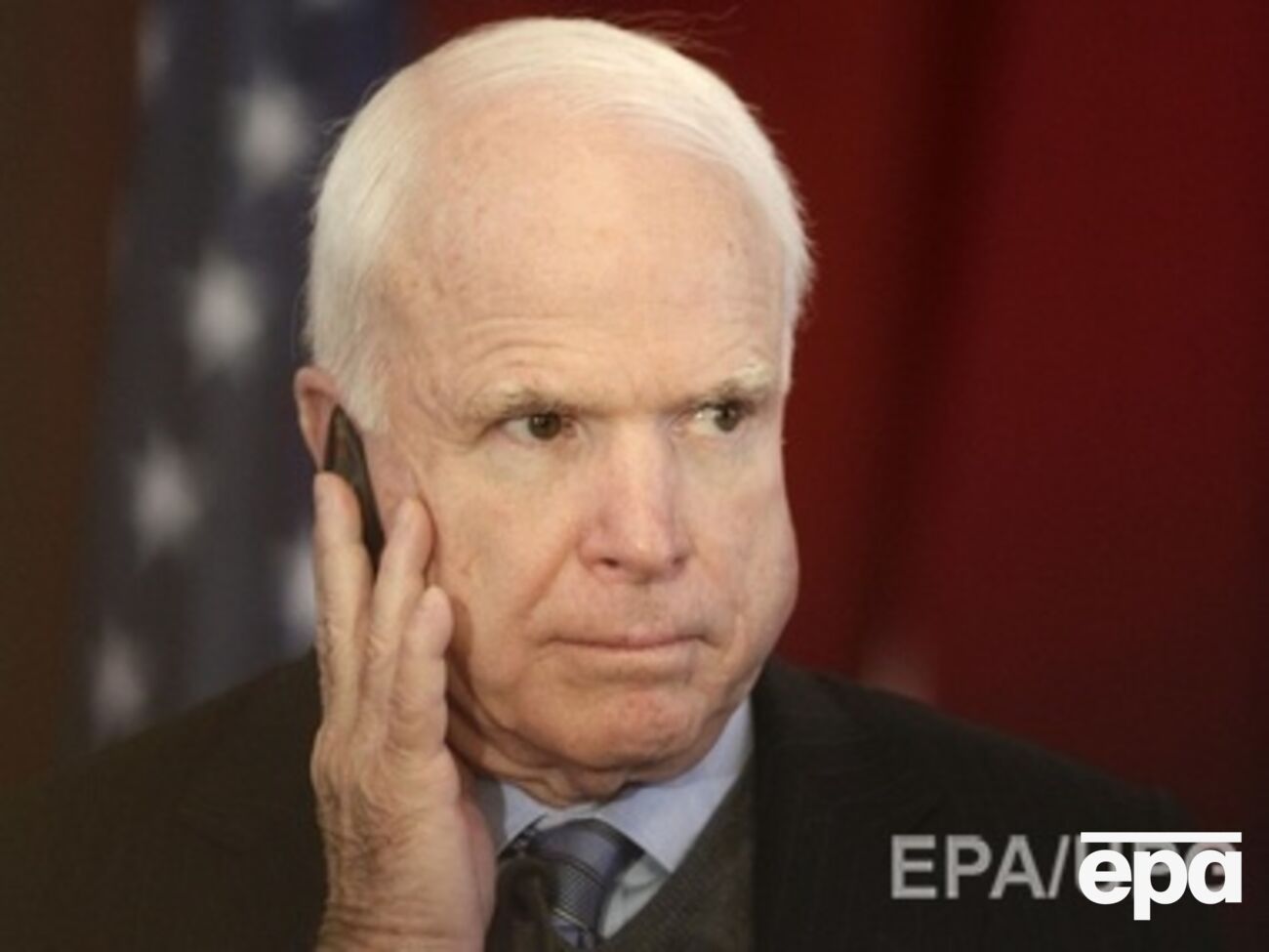 Маккейн скептически относится к санкциям ЕС против России
