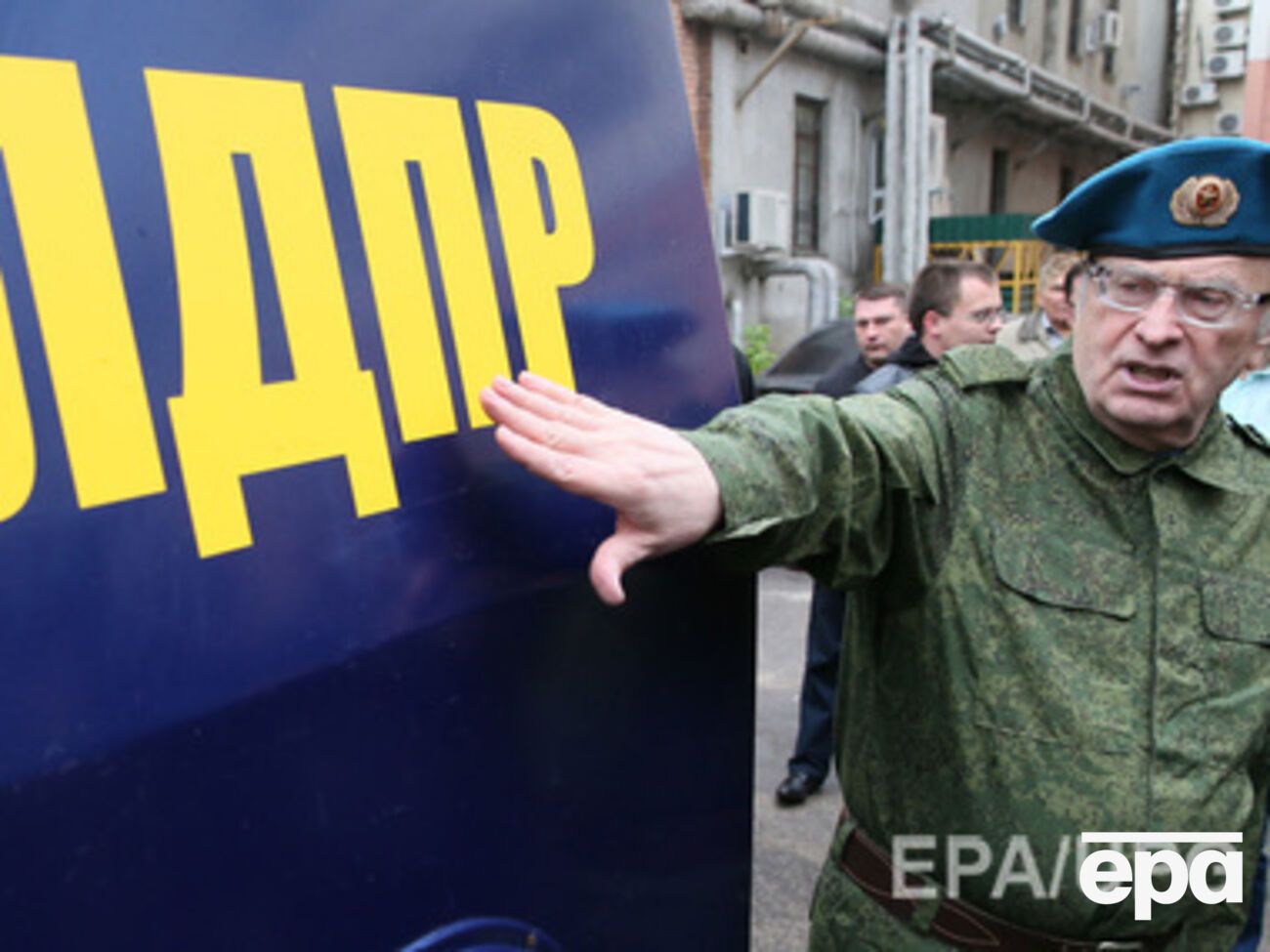 Владимир Жириновский пообещал не только политическую поддержку