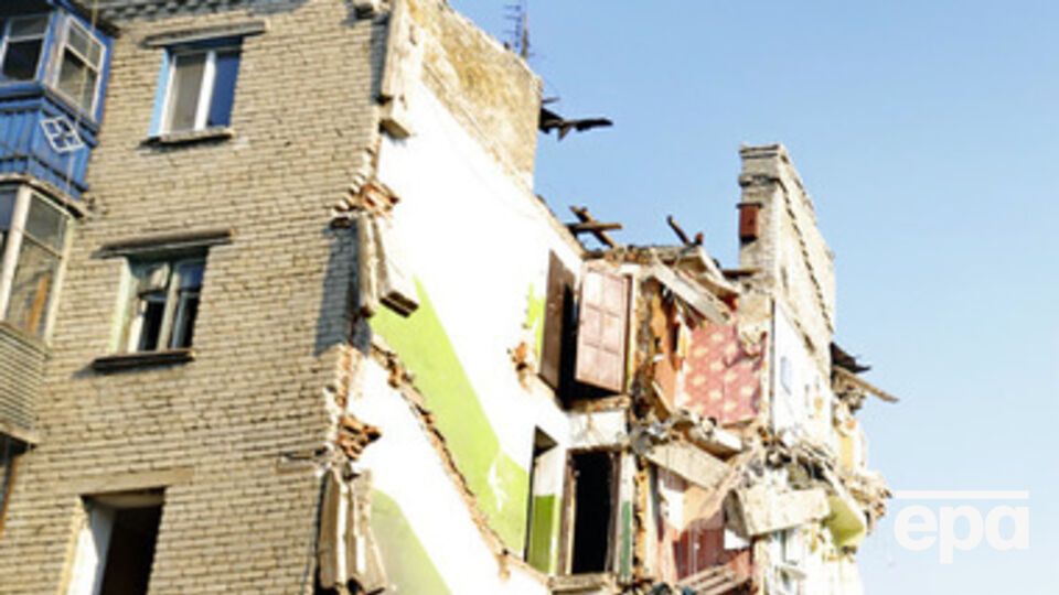 Террористы регулярно обстреливают Донецк