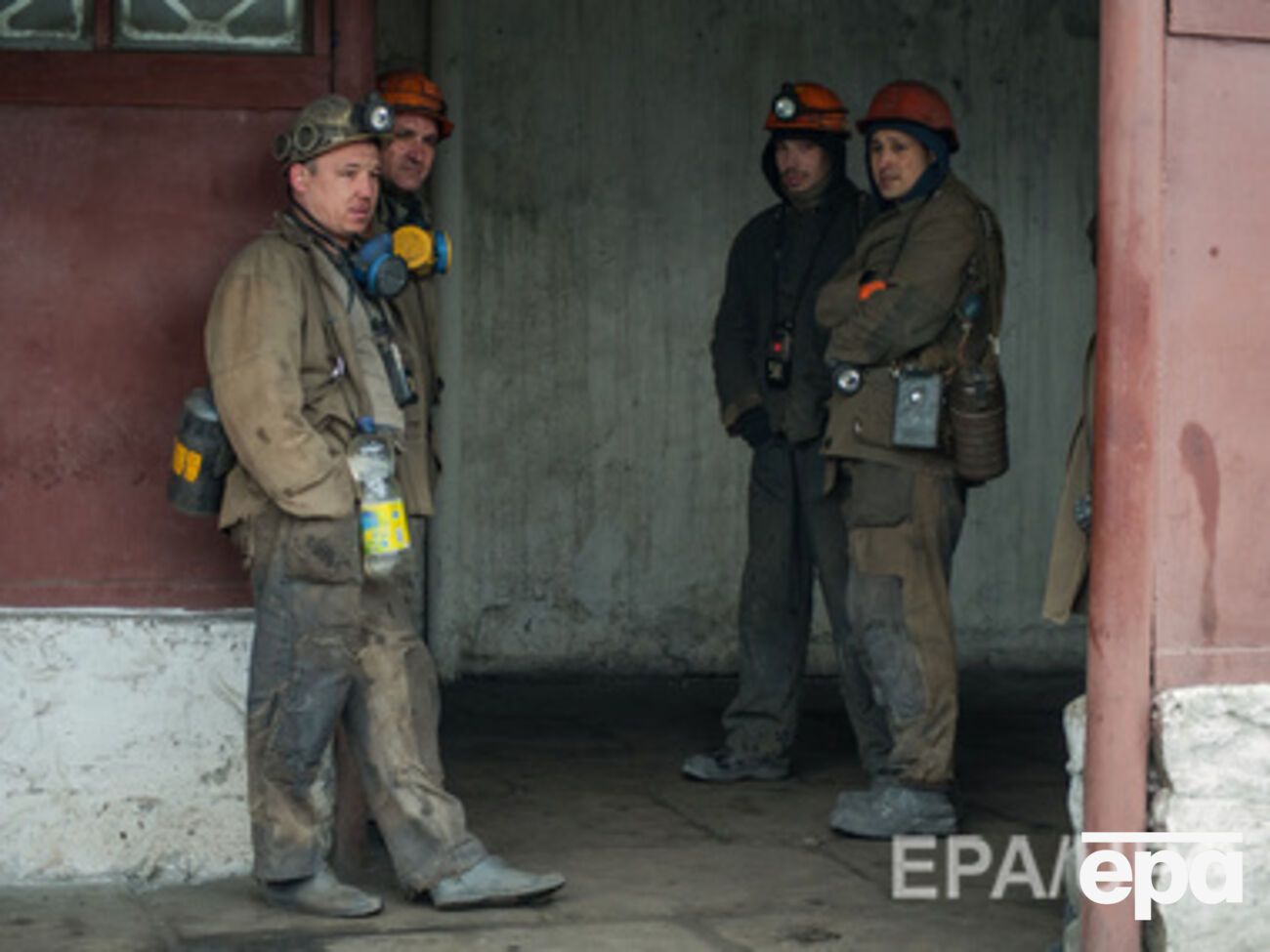 Шахтеров подняли на поверхность с помощью резервного питания