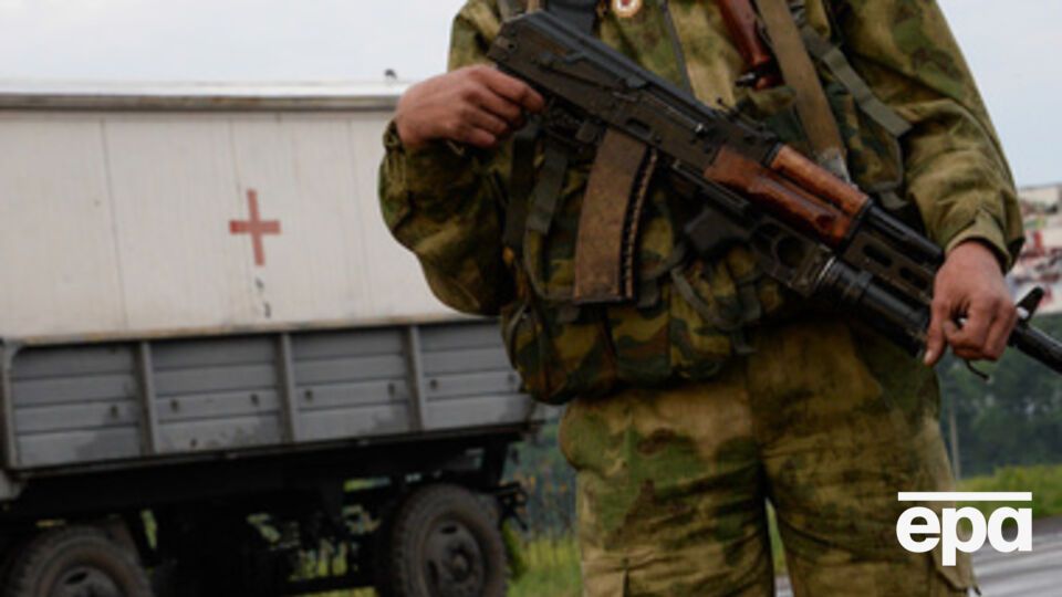 Украинские власти утверждают, что жилые дома на Донбассе обстреливают террористы