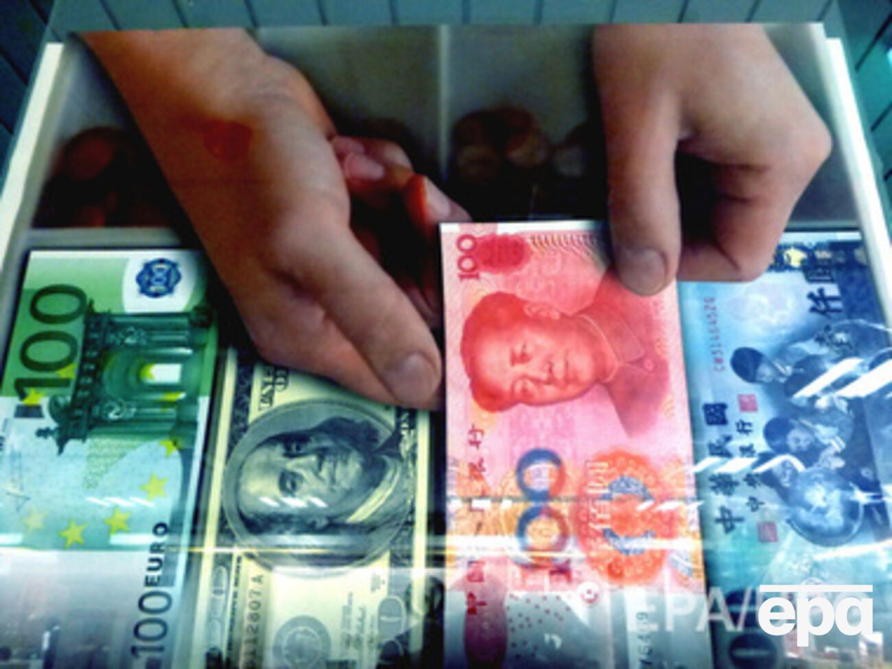 Доллар усилил свои позиции