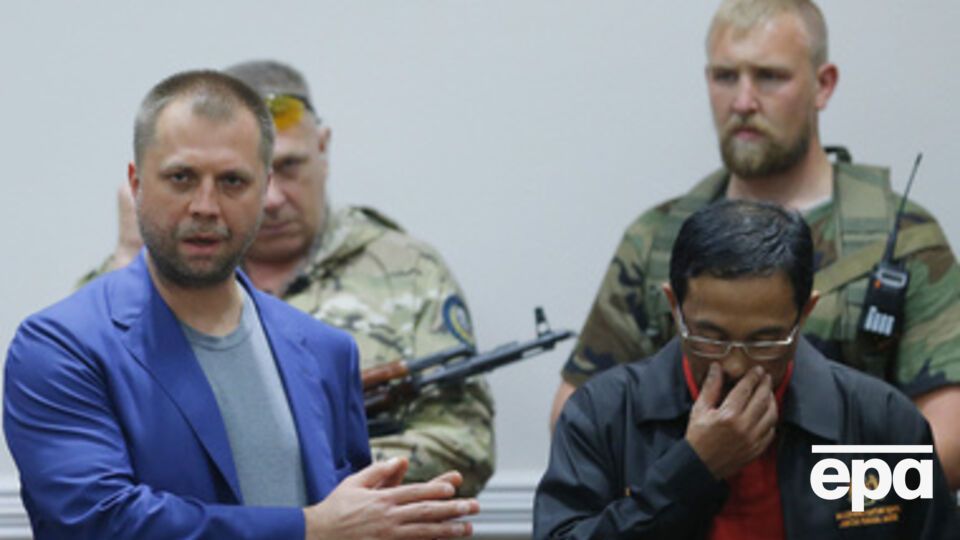 Самопровозглашенный глава "ДНР" Александр Бородай и представитель Совета национальной безопасности Малайзии полковник Мохаммед Сакри