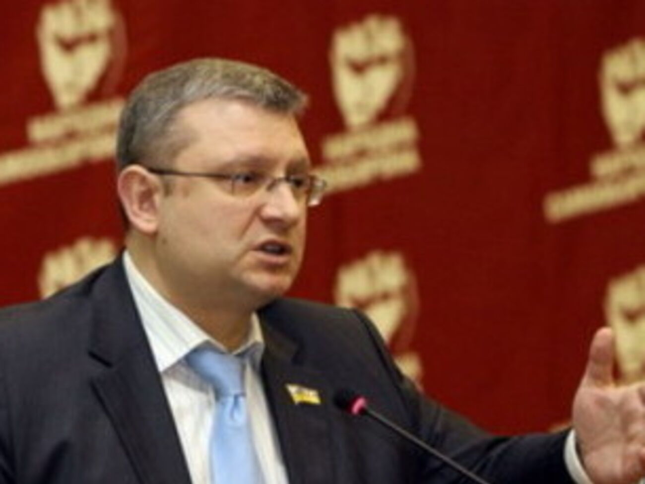 СМИ: Путин ест только после проверки блюд