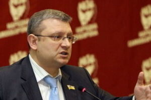 СМИ: Путин ест только после проверки блюд