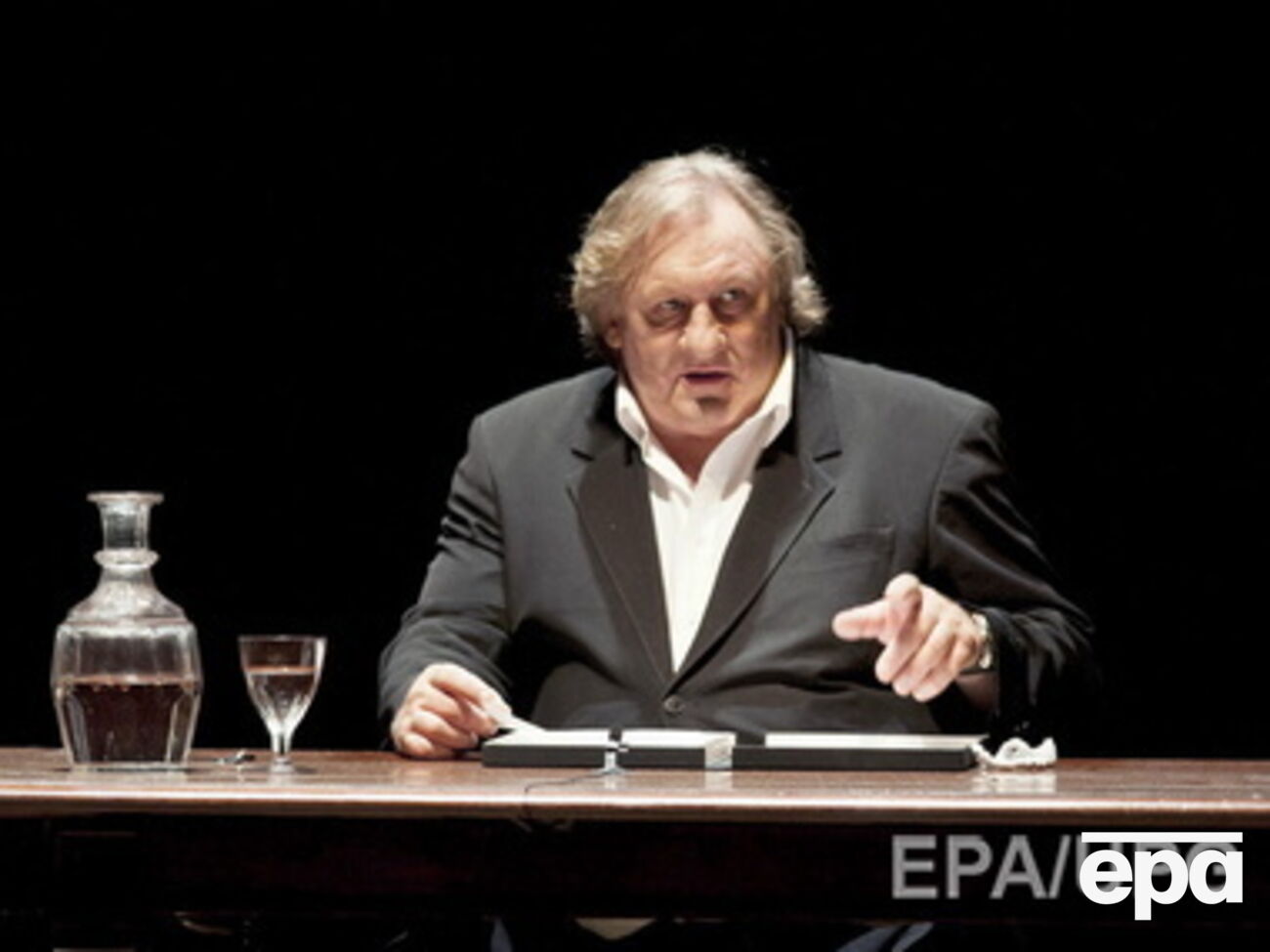 Депутаты фракции ЛДПР разыскивают Жерара Депардье