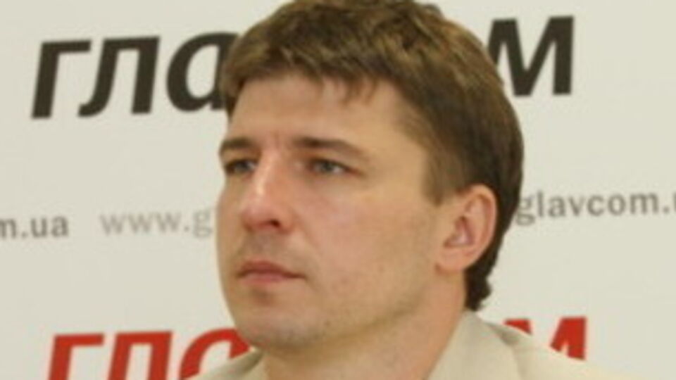 Береза считает, что Яценюк хочет спасти свой рейтинг