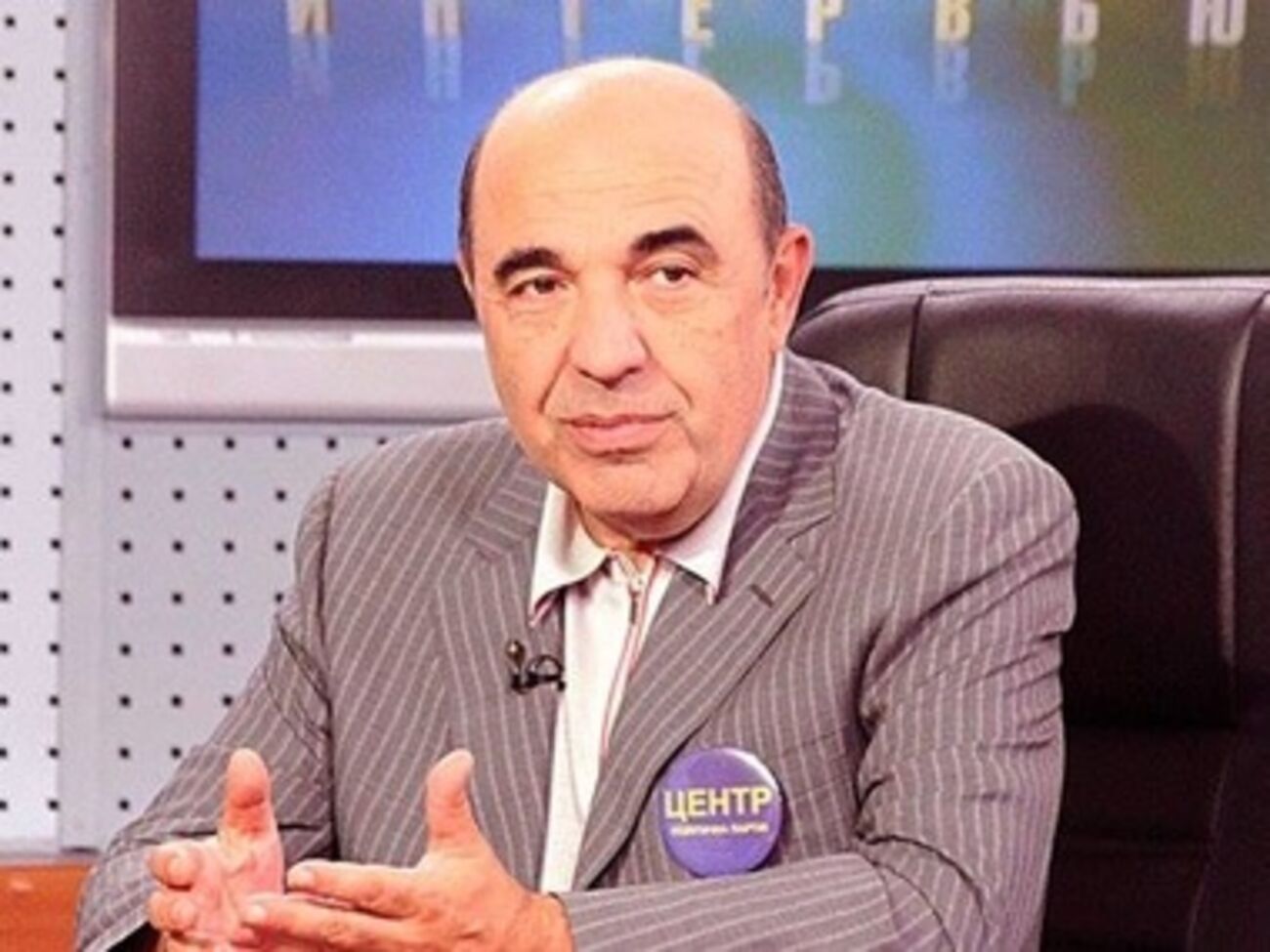 Рабинович считает, что правительство должно немедленно уйти