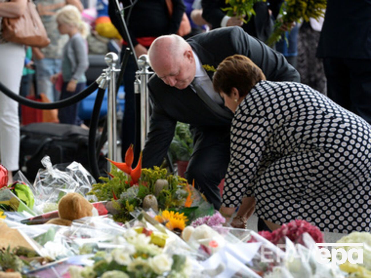 Генерал-губернатор поблагодарил народ Голландии за то, что они оплакивают австралийцев и других граждан так же, как своих соотечественников