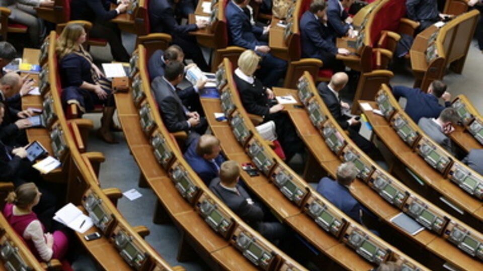 Часть депутатов предложила собраться на следующей неделе