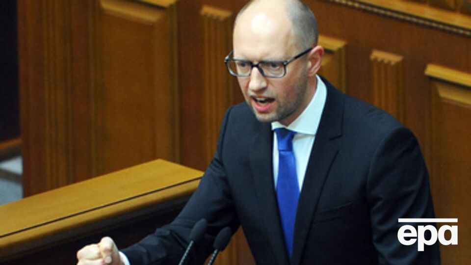 Гривна стремительно теряет позиции на межбанке