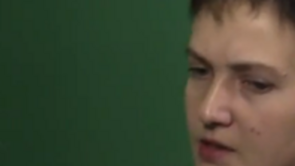 Надежда Савченко во время интервью, из-за которого к ней не пускают консула