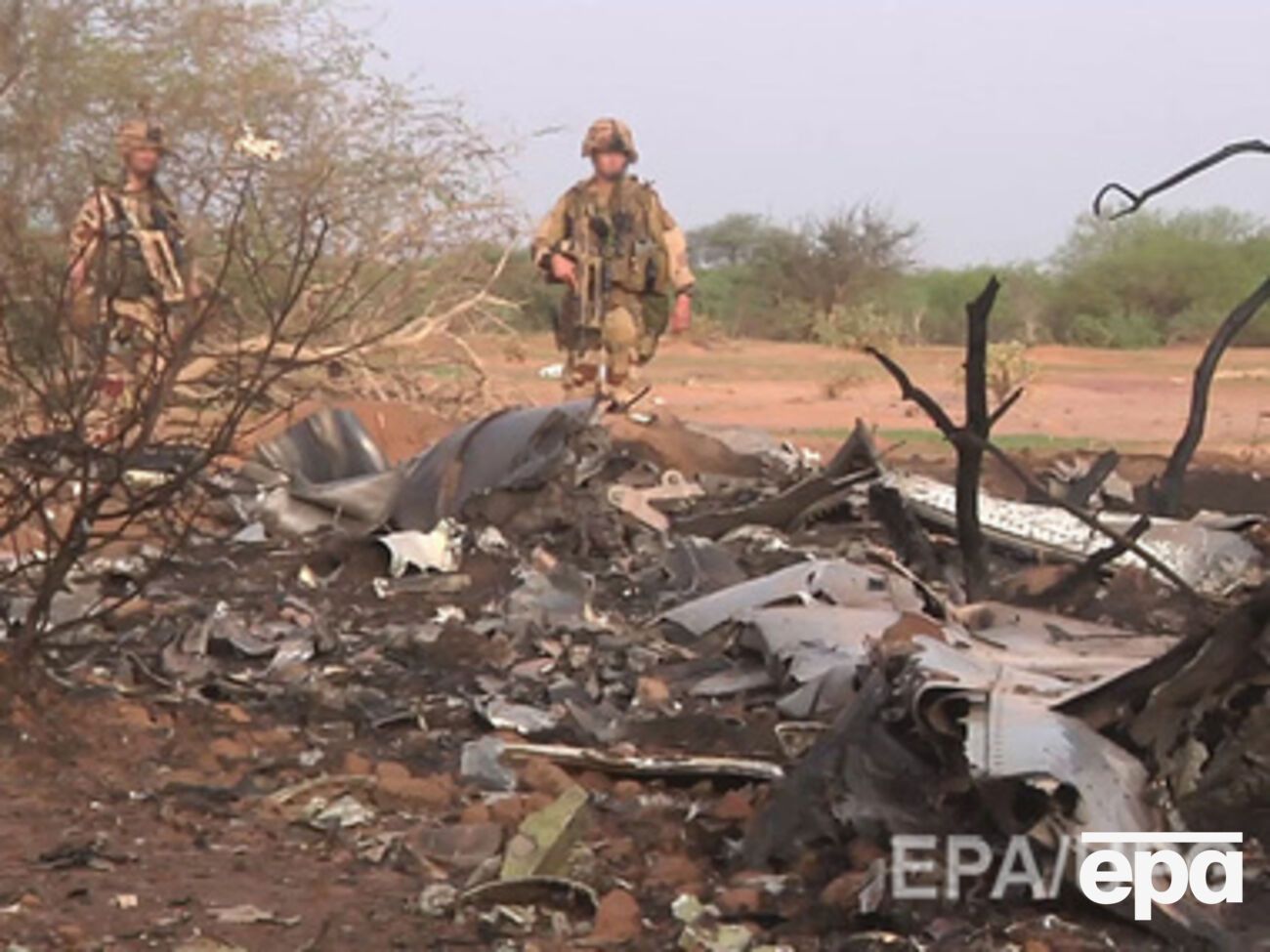 Крушение алжирского самолета DC-9 в Мали. Фоторепортаж