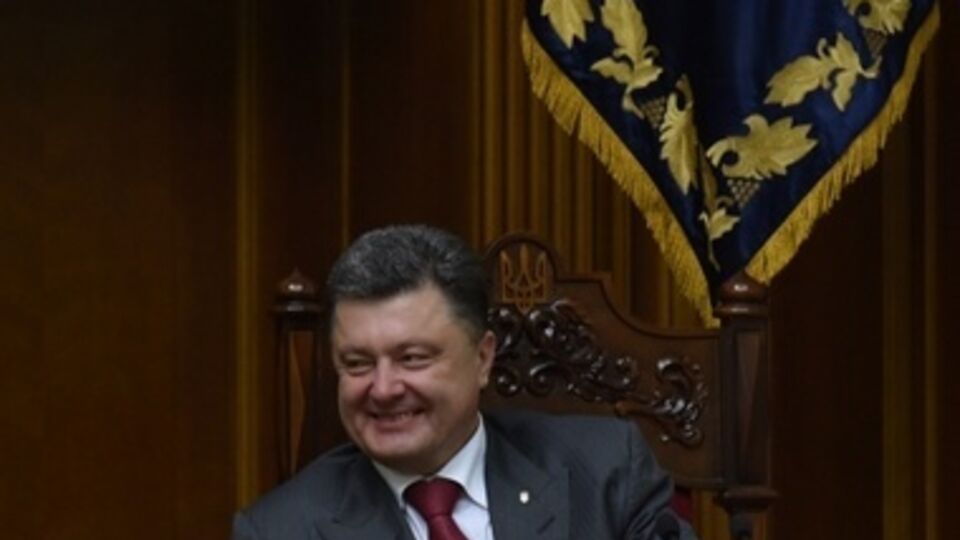 Порошенко надеется, что Яценюк останется премьером