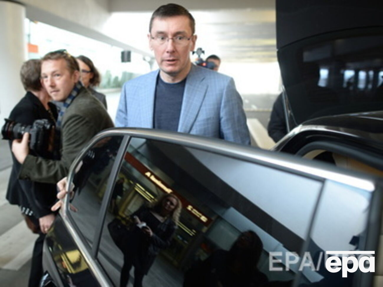 Луценко заявил, что пособников боевиков будут задерживать на три месяца