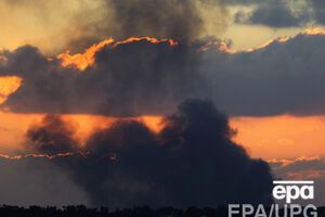 Дым от обстрела в секторе Газа 25 июля 2014