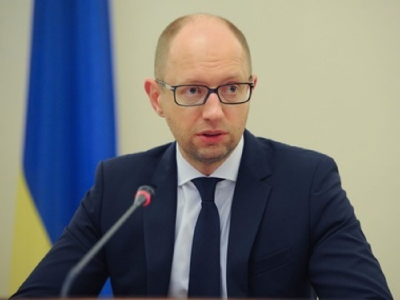 Яценюк: Времени на болтовню у нас нет.