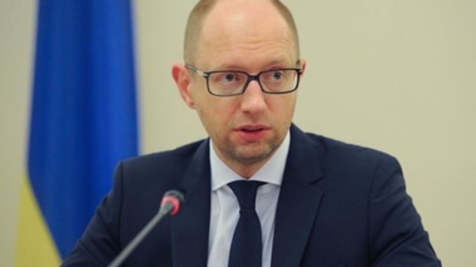 Яценюк: Времени на болтовню у нас нет.