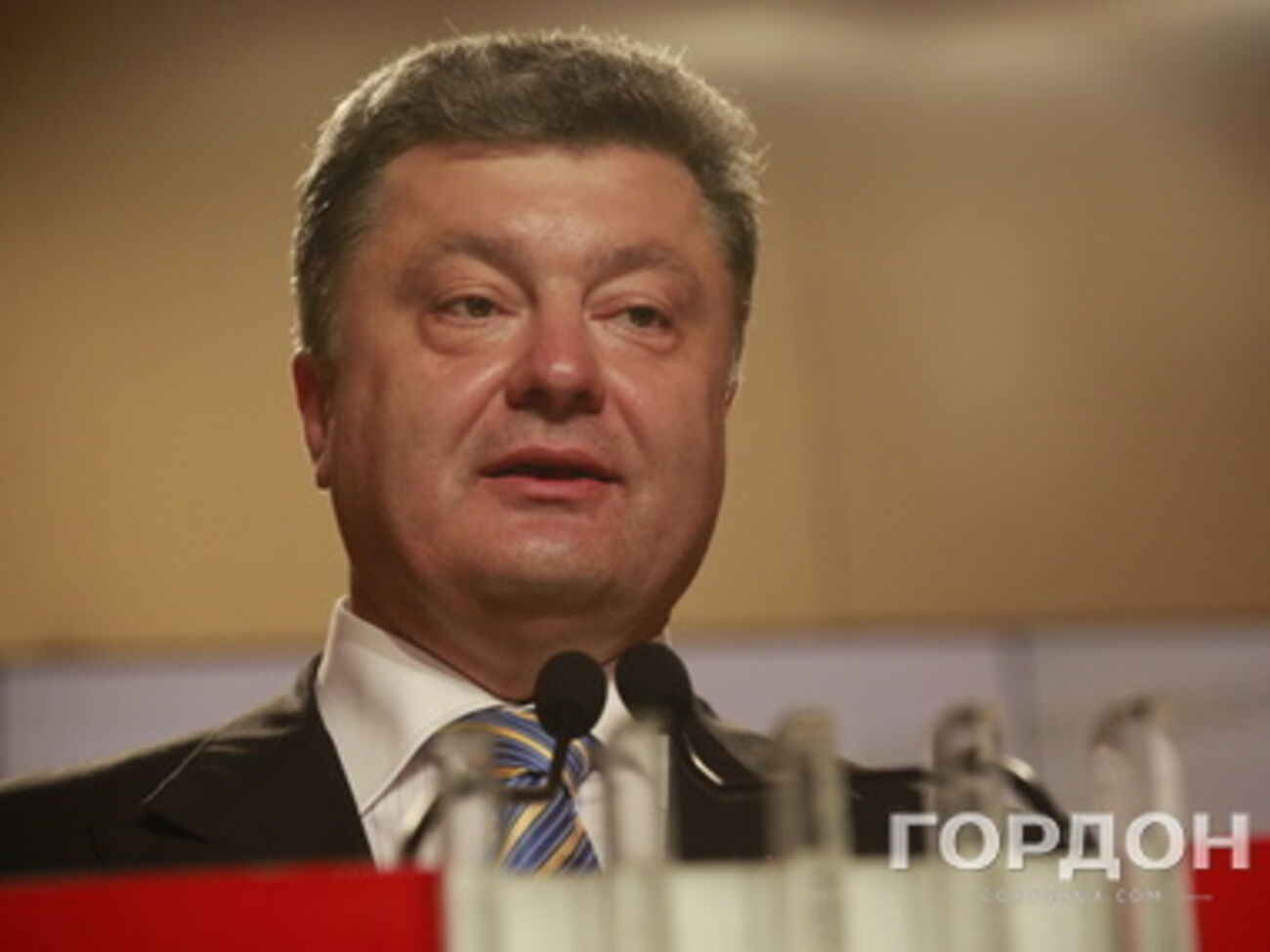 Порошенко призвал США к более жестким санкциям по отношении к Москве.