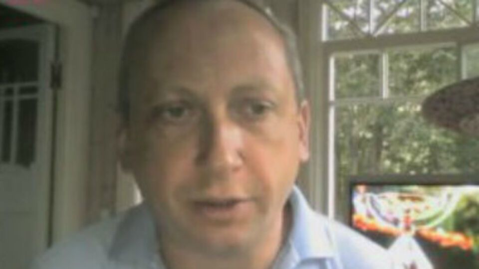 Слава Рабинович: Секторные санкции на нефть и газ, секторные санкции на банковскую систему, отмена SWIFT`а и полное отключение GPS на Россию. Все. Через час Россия будет в средневековье