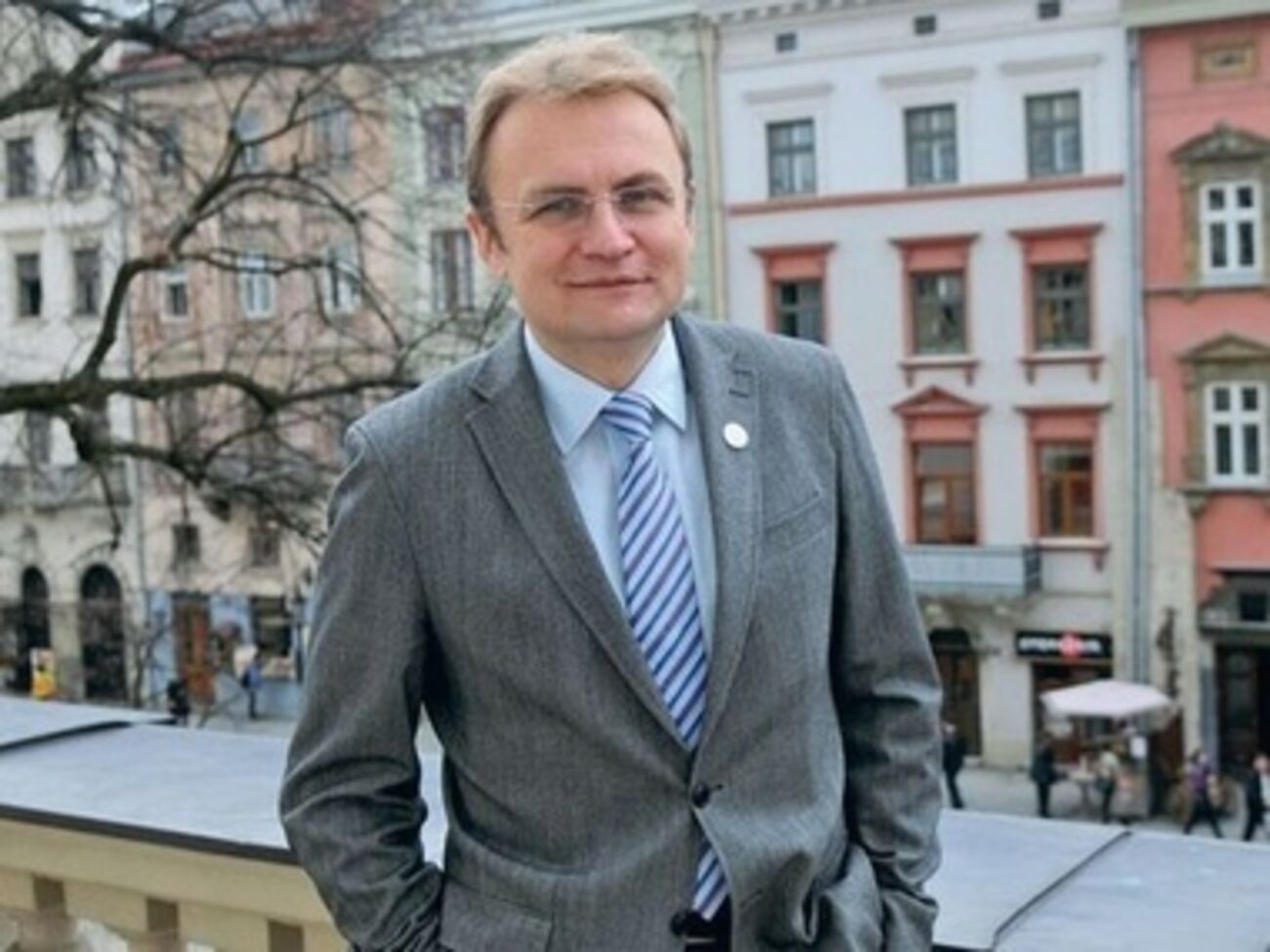 Милиция квалифицировала как "теракт" нападение на дом Садового