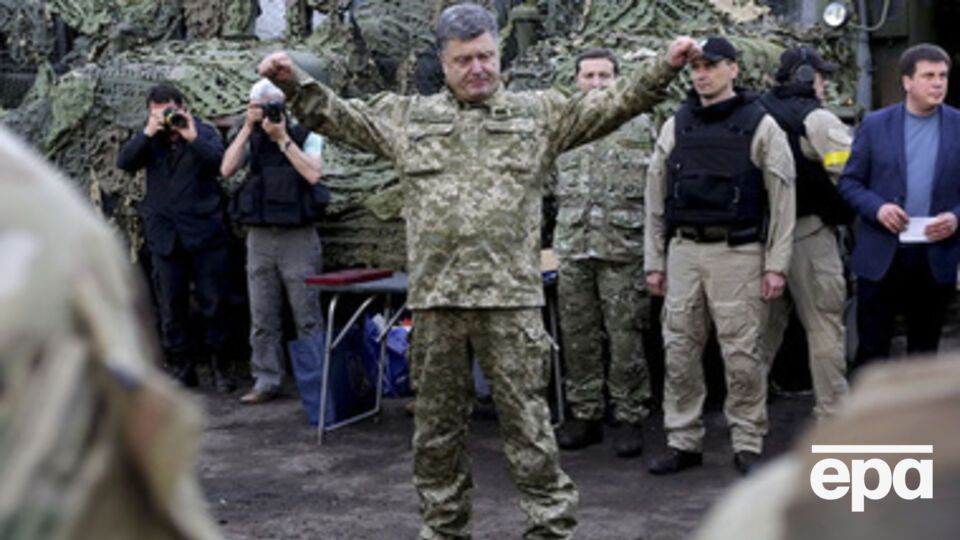 Порошенко обещает призывникам надежную броню