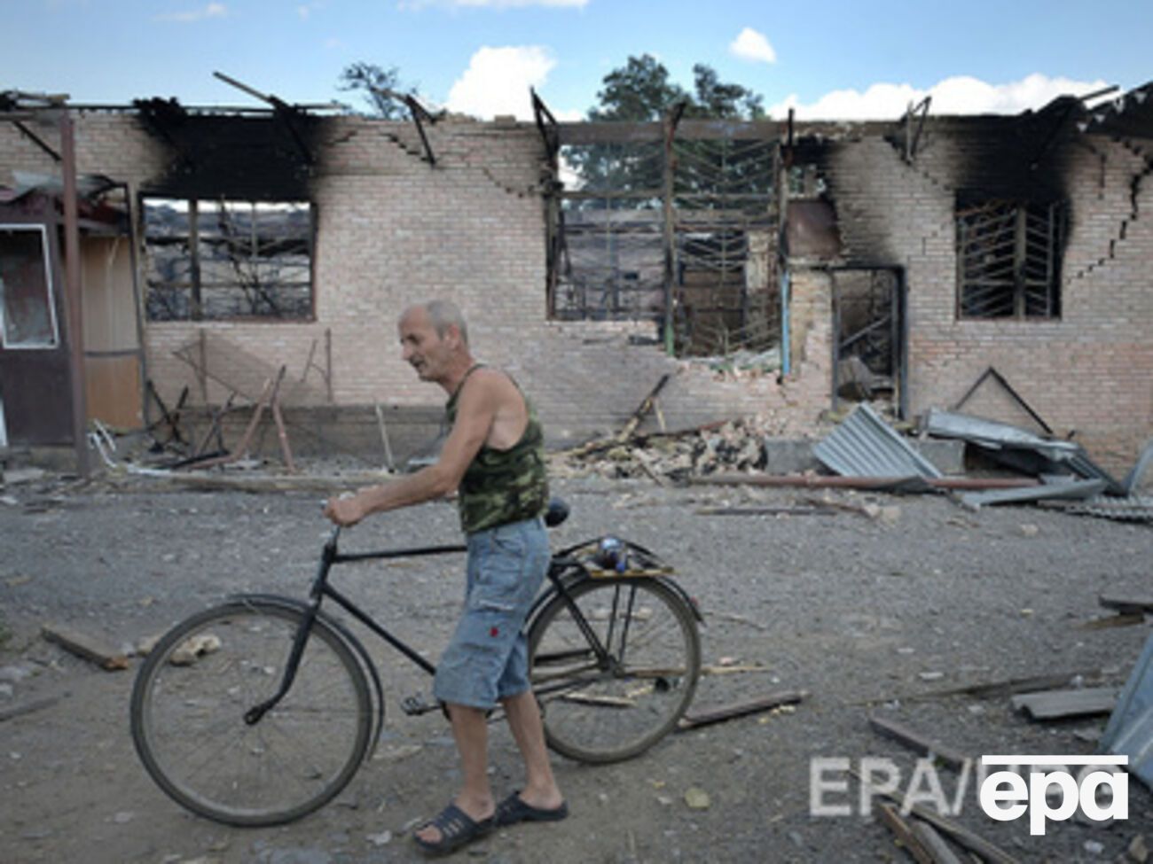 Террористы продолжают артобстрел населенных пунктов на востоке Украины